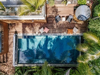 Relaxed Coastal Retreat with a Touch of Bali