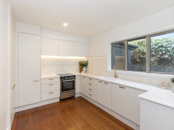 Labour weekend sale: result needed