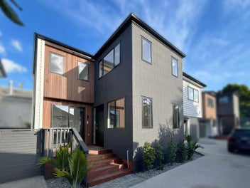 Freehold LAST ONE + Maungawhau School