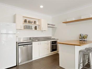 A Great Downtown Living with a Car Park!