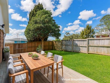 Affordable Westlake Zone – Low Maintenance Living!
