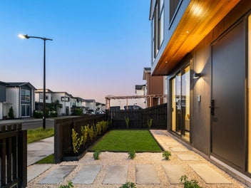 Urgent sale and present your offer.