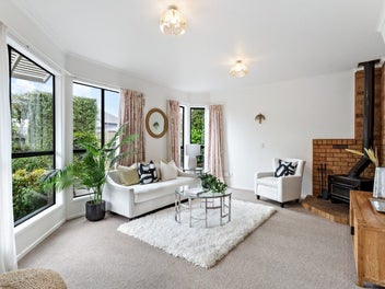 Do up opportunity – prime location!
