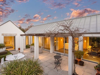 Timeless Architecture, Blue Chip Location