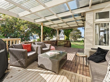 Family Living with Space & Charm!!