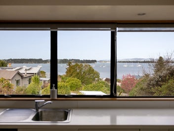 Panoramic Views, Privacy & Development Potential