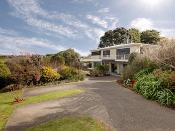 A Private Sanctuary in Old Omokoroa