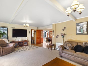 Elegance and lifestyle focus