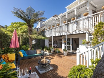 Vendors overseas bound - Make your move now!