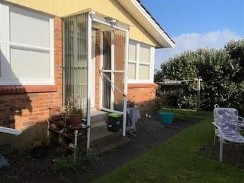 Image 1 of 3