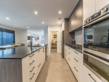 Near new Hokowhitu four bedroom home