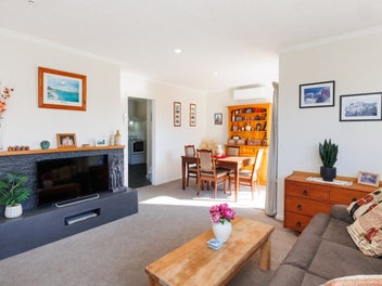 Bright, spacious and perfectly positioned
