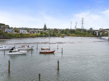 Priced to sell well below CV - property must go!