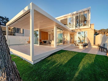 Absolute Perfection – Ultimate Beachfront Living