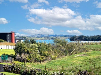 Privacy with water views on 947sqm