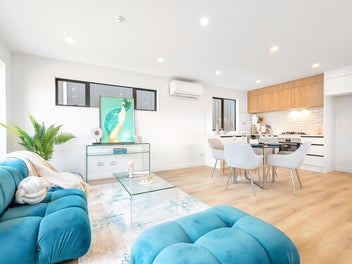 Modern & Standalone Homes with Warranty