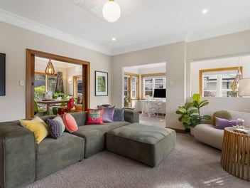 Sun, Space, and Seamless Family Living