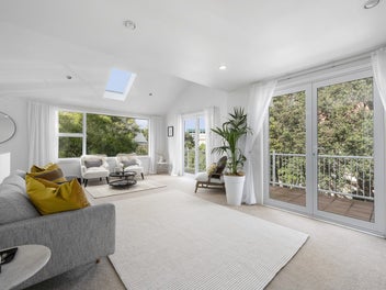 Incredible Location – Front Townhouse with...
