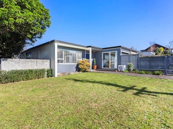 Image 1 of 20