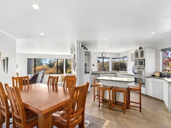 Fantastic Location - Private & Immaculate