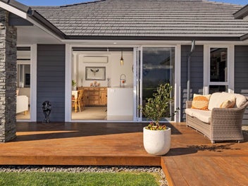 Extraordinary Living – Awe Inspiring Views