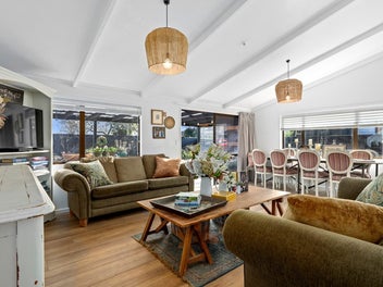 Hideaway on Victoria