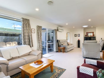 Relocation sale, immaculate and feature packed