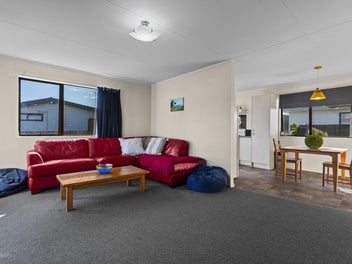Easy-care Edgecumbe living