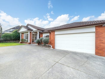 Grand Single Level Brick & Tile in Mission Heights
