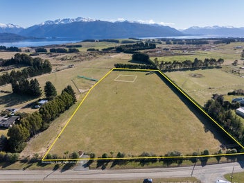 Serene Rural setting & close to town!