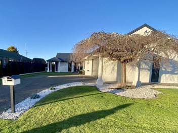 7 Drake Place | Freshly Updated Haven
