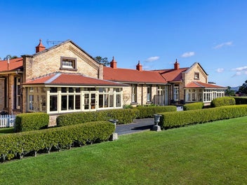 Manor Views