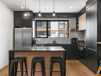 Lift + Freehold + Master Build Guarantee