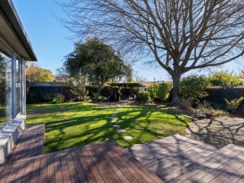 Vendors purchased! Dream home awaits – act fast!