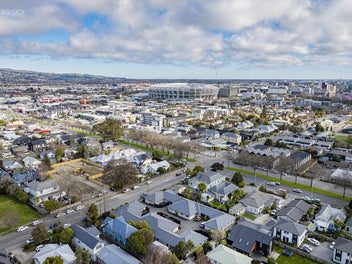 Prime Location Near One NZ Stadium & City Hotspots