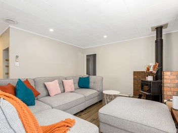 Perfect Home Opportunity - Vendor Over leveraged!