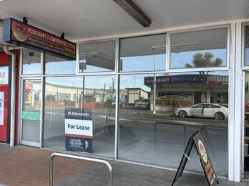 Image 1 of 7