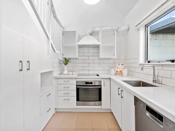 Charming Townhouse in Peaceful Setting