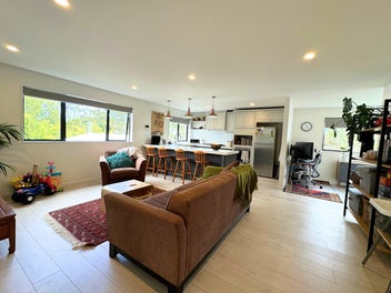 High-Spec Living with a Touch of Hamptons Charm