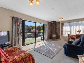 Priced to Sell: Ideal Family or Holiday Home!