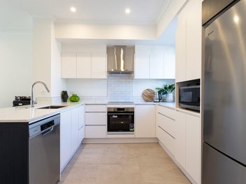 Prime Position in North West - Move in Ready!