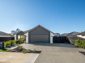 Serious Shed Space. Modern Comforts