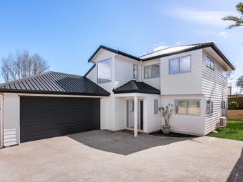 RANGI & WESTLAKE ZONED, FAMILY STUNNER!