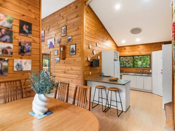 FREEHOLD GEM WITH SPACE, SUN & SEAMLESS LIVING