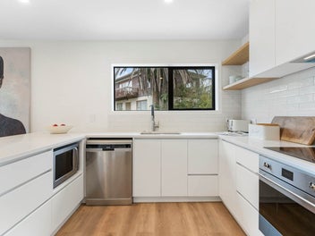 Private, Sun-drenched and Perfectly Positioned