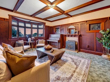 PRIME POSITION + SEA VIEWS + 1128 m2