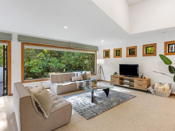 Asking Prince $959,000