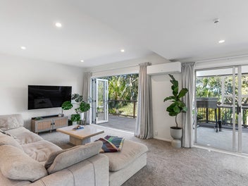 Live, graze, grow and explore!