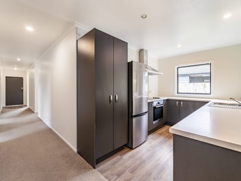 Single Level, Stand-Alone In Riverside Gardens