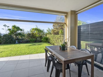 Ground Floor Spacious Luxury Garden Apartment